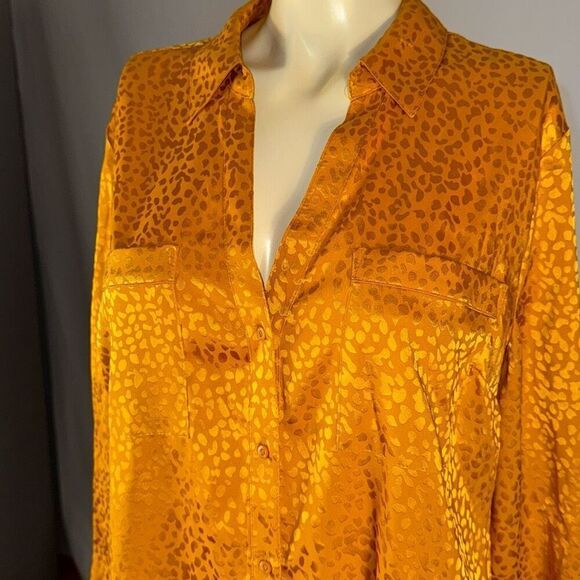 Candie’s Gold Satin Button Down Long Sleeve Blouse Size Large - Picture 3 of 12